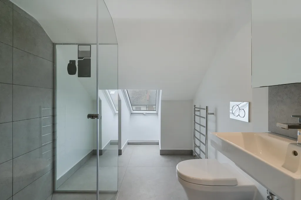 Disbrowe Road, London, W6, photo 10