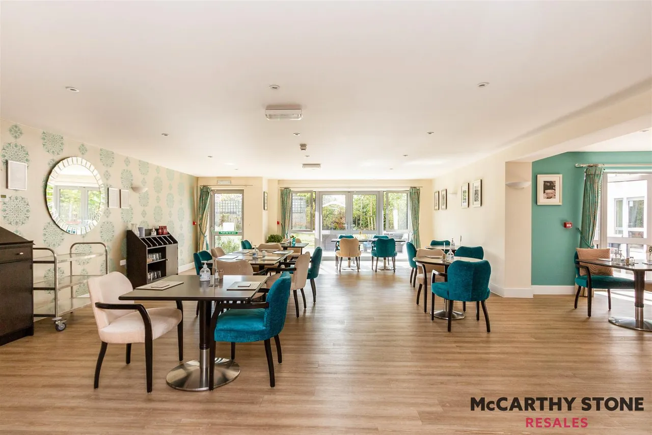 Kings Road, Fleet, GU51, photo 18
