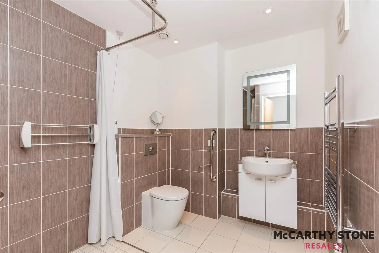 Kings Road, Fleet, GU51, photo 9