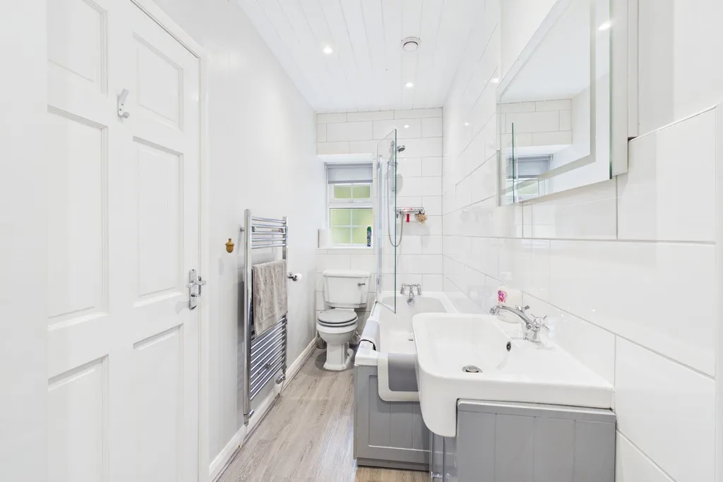 Brantfell Cottages, Bowness-on- Windermere, LA23, photo 12