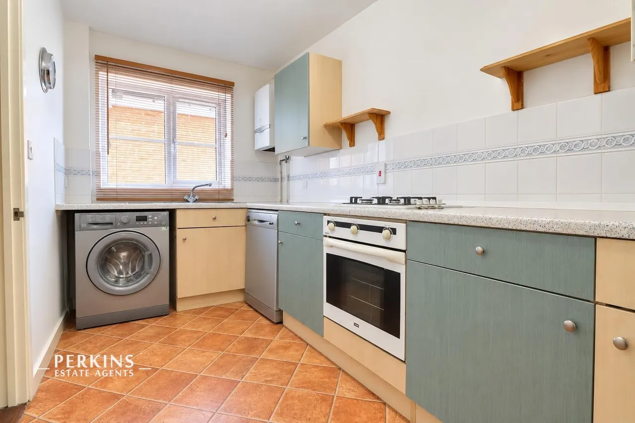 3 bed house for sale, Costons Lane, Greenford, UB6