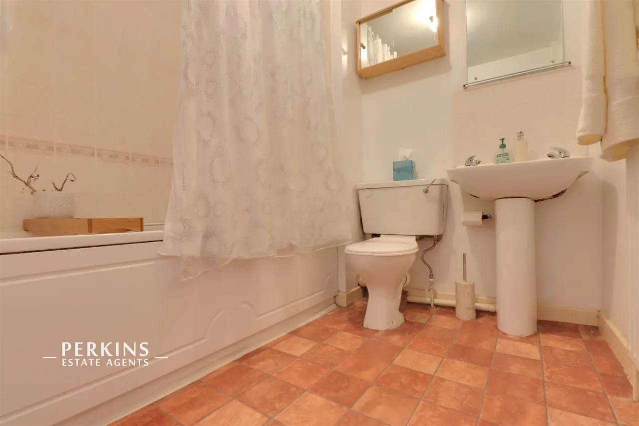Costons Lane, Greenford, UB6, photo 7