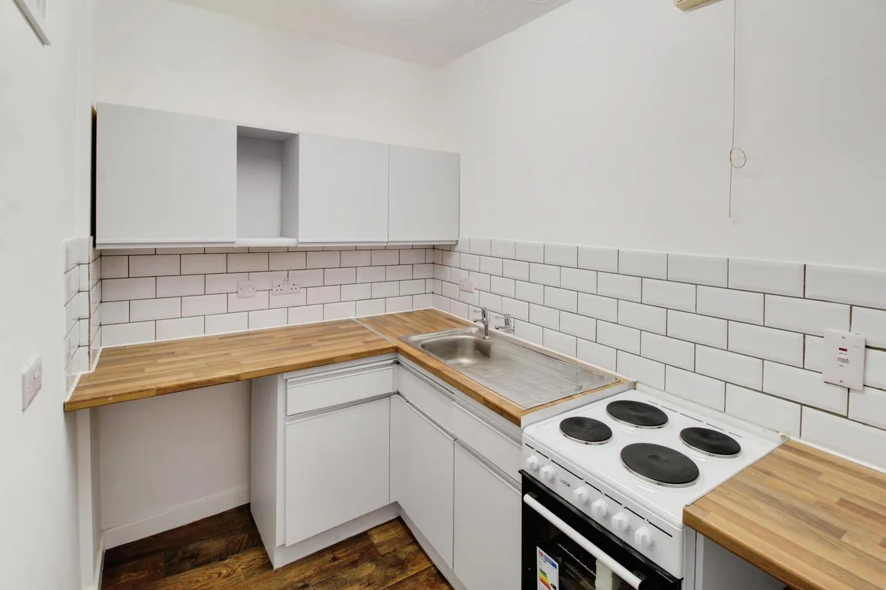 South Street, Crowland, PE6, photo 3