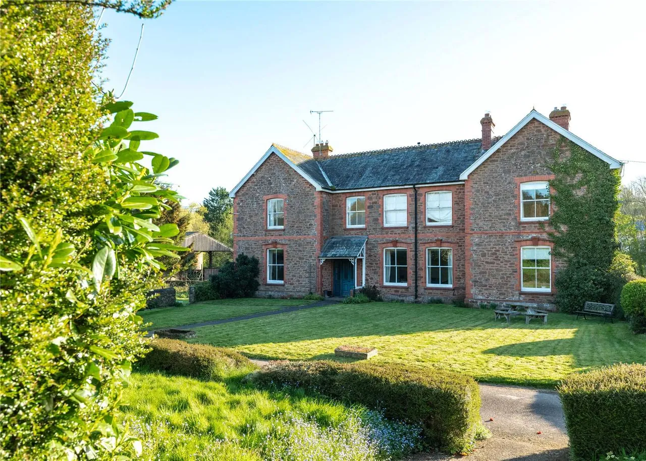Halberton Court Farm, Halberton, Tiverton, EX16 7AW, photo 4