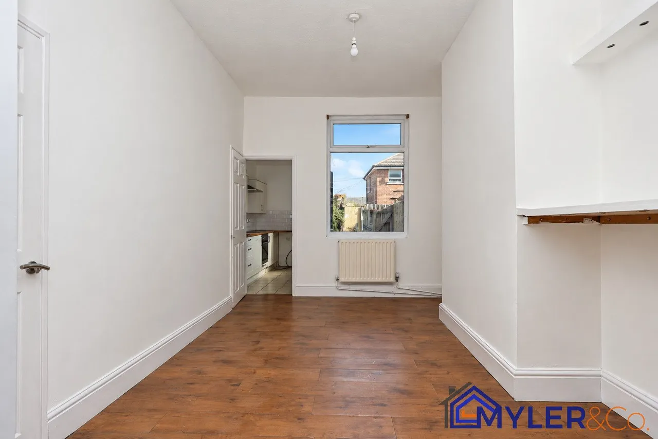 Vine Street, Widnes, photo 3