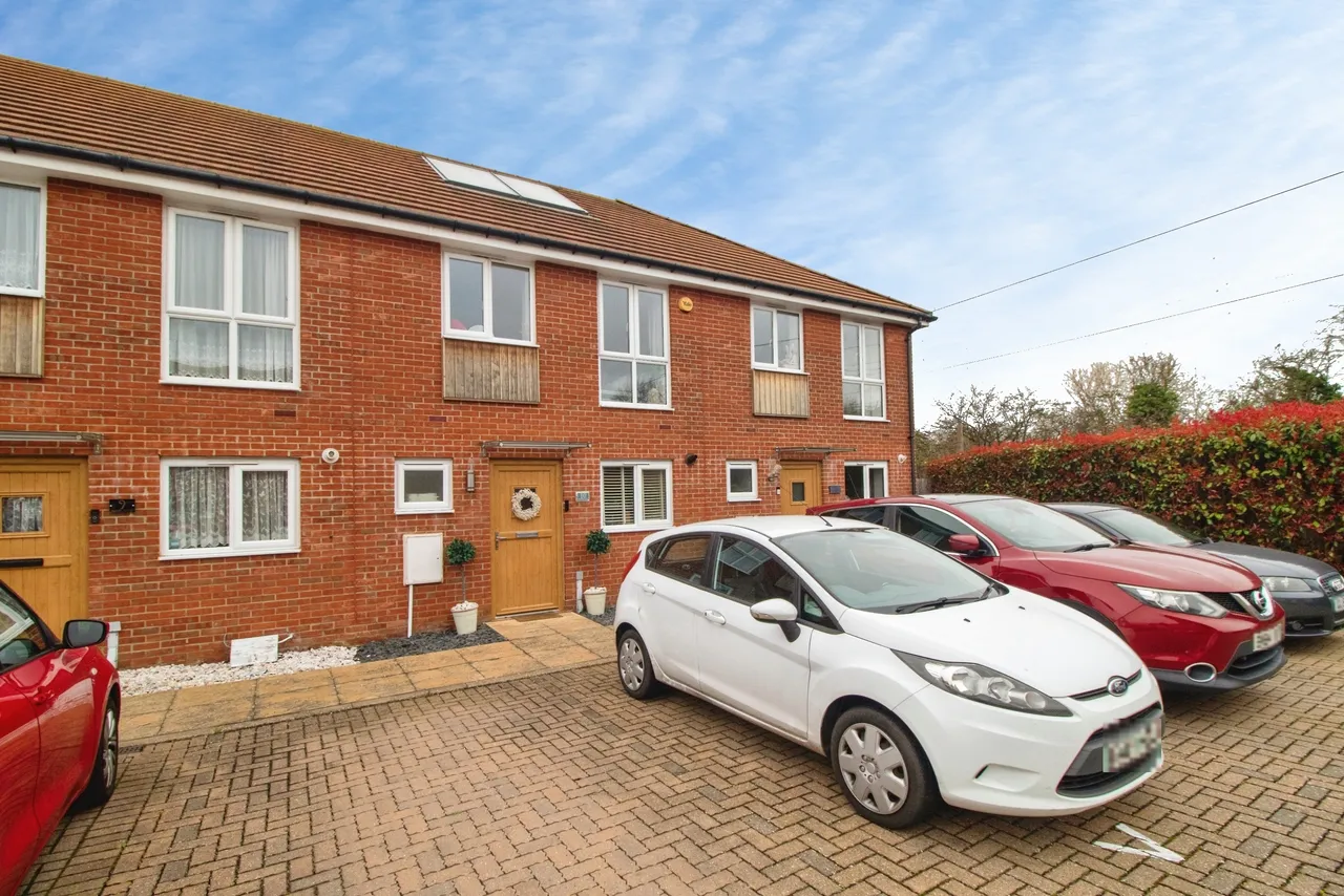 2 bed house for sale, Radar Close, Southend-On-Sea, SS2