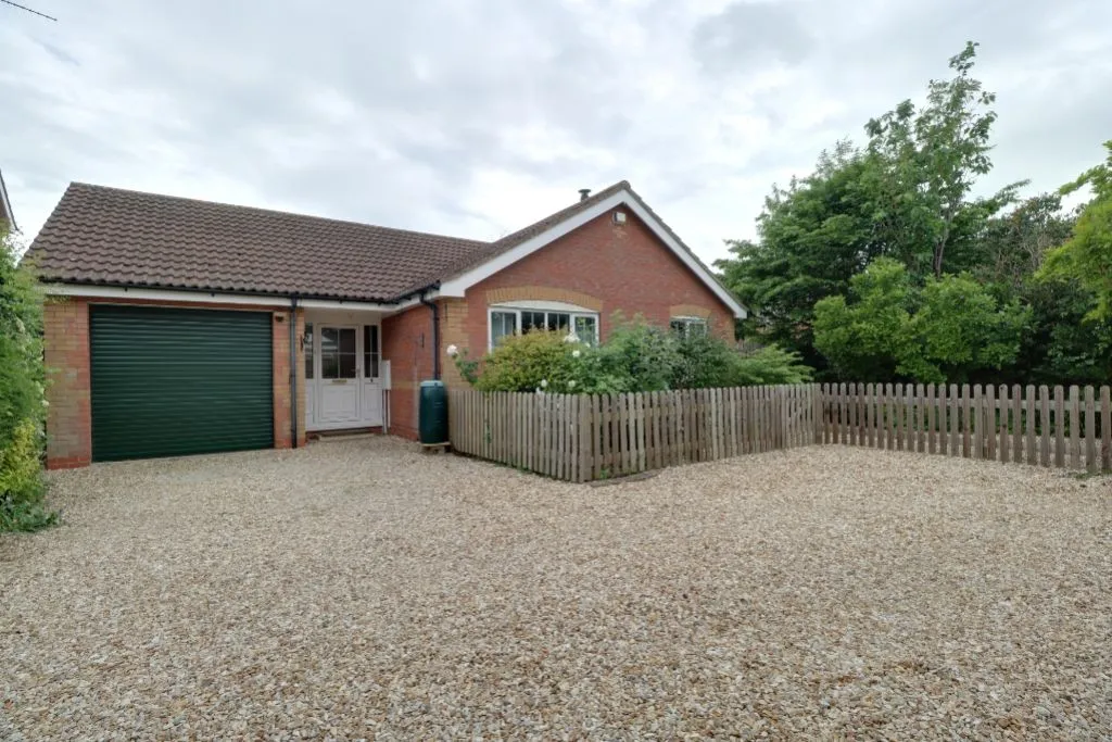 3 bed house for sale, Anglia Close, Quarrington, NG34
