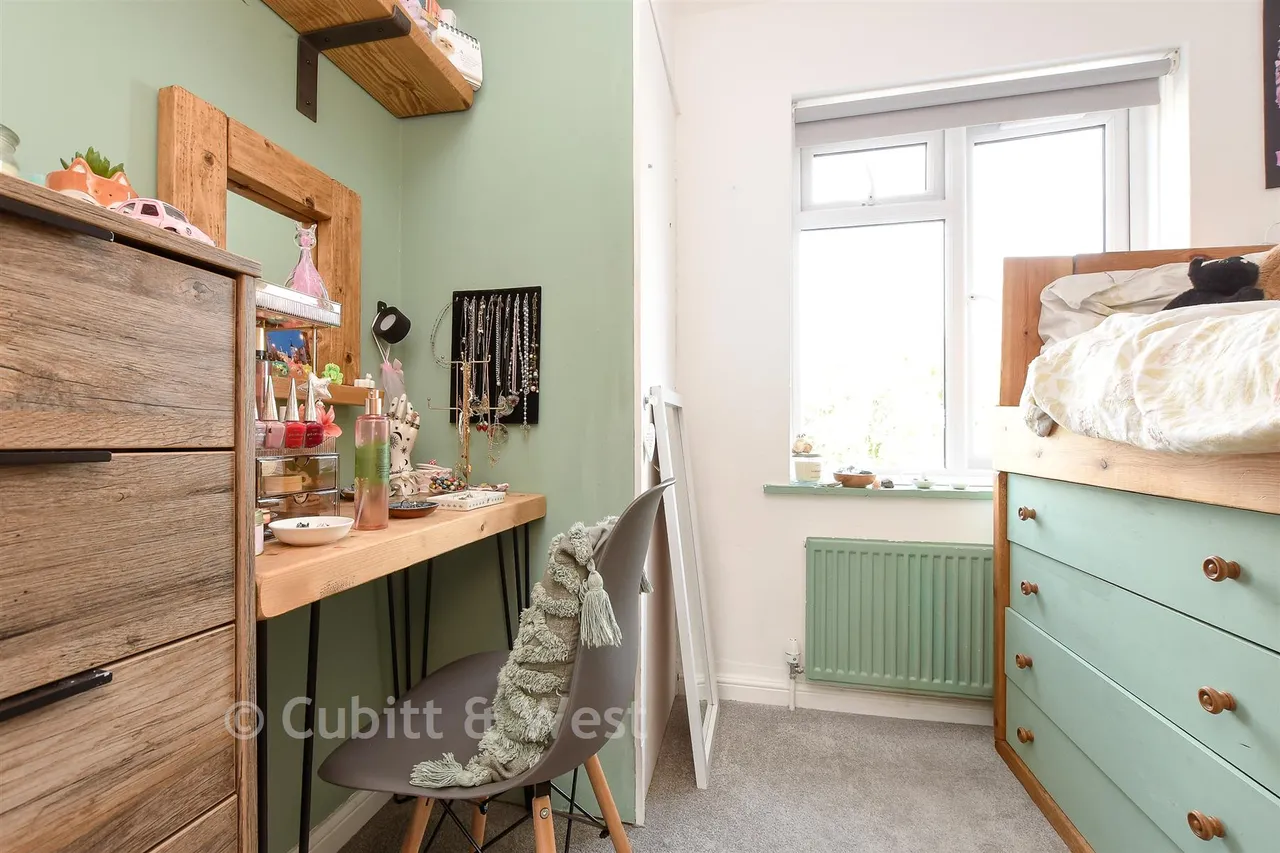 Stuart Road, Reigate, RH2, photo 12