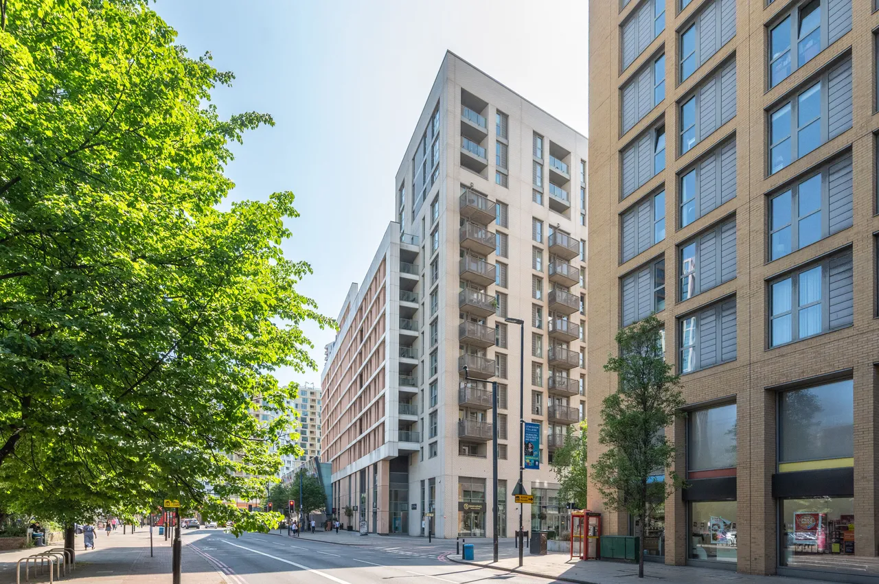 2 bed flat for sale, London, SE13