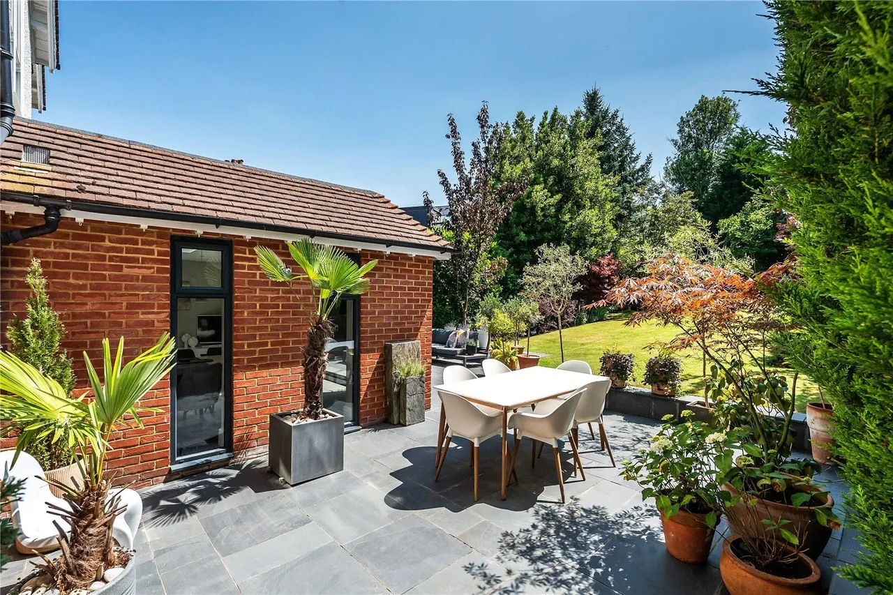 Chart Lane, Reigate, RH2, photo 26