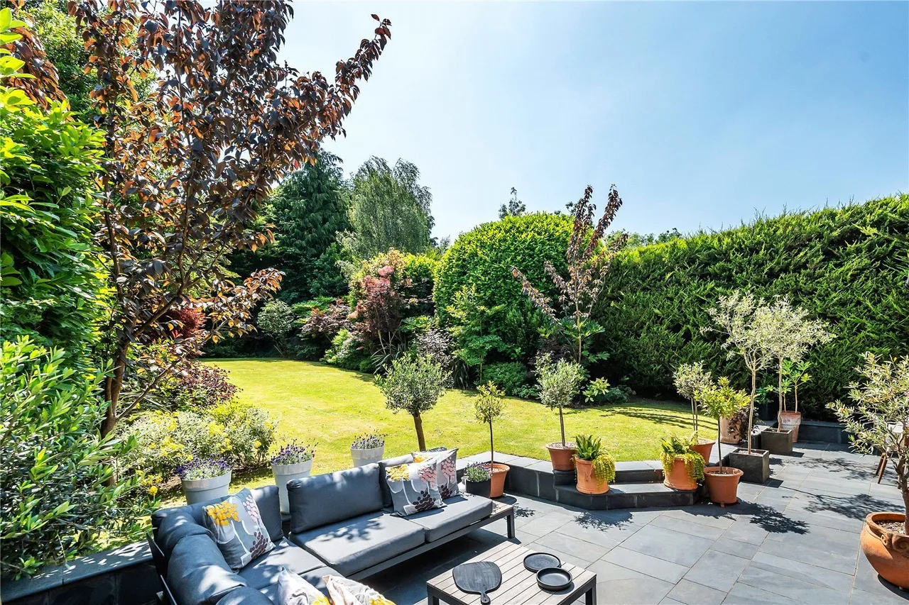 Chart Lane, Reigate, RH2, photo 24