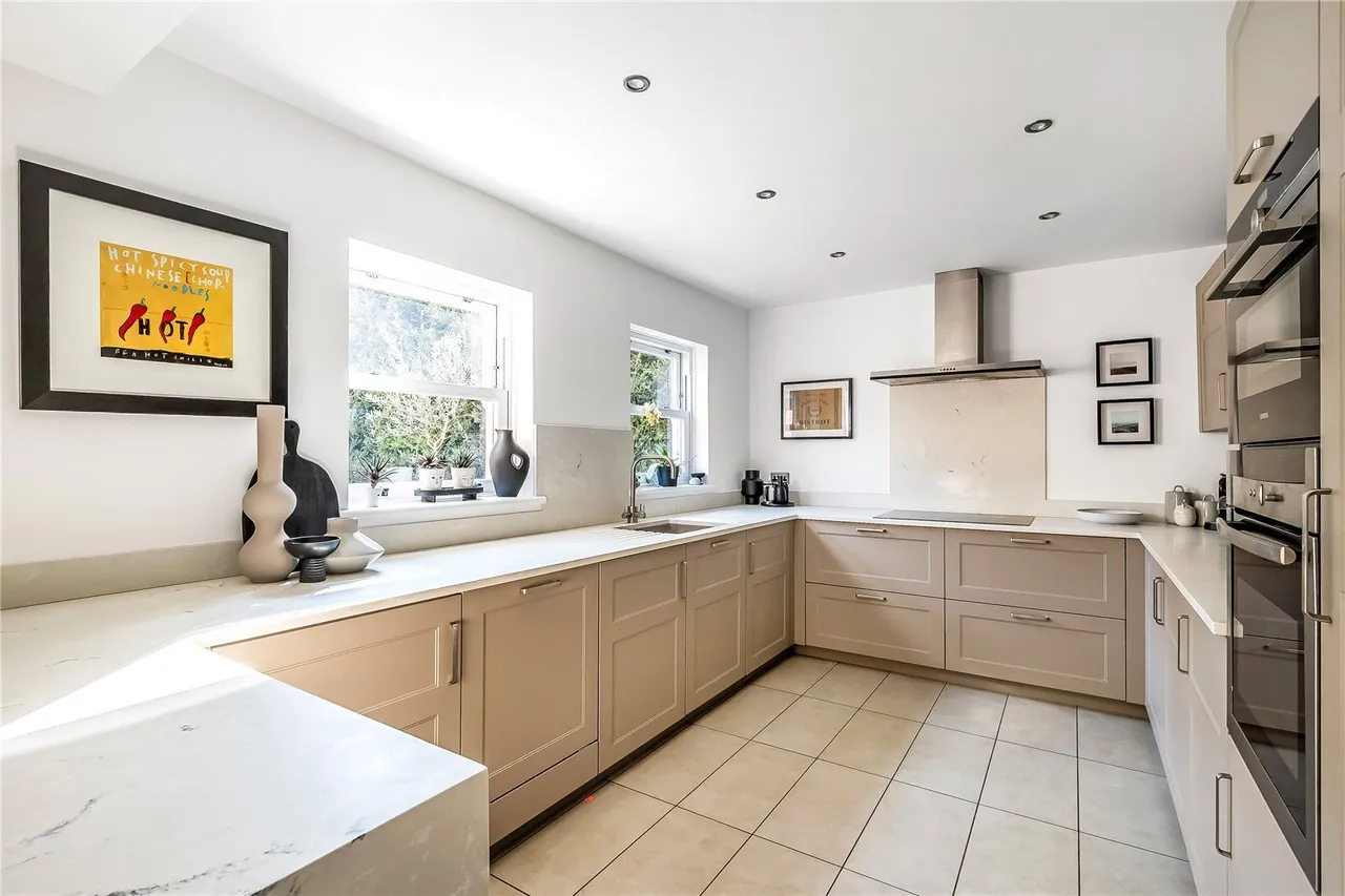 Chart Lane, Reigate, RH2, photo 7