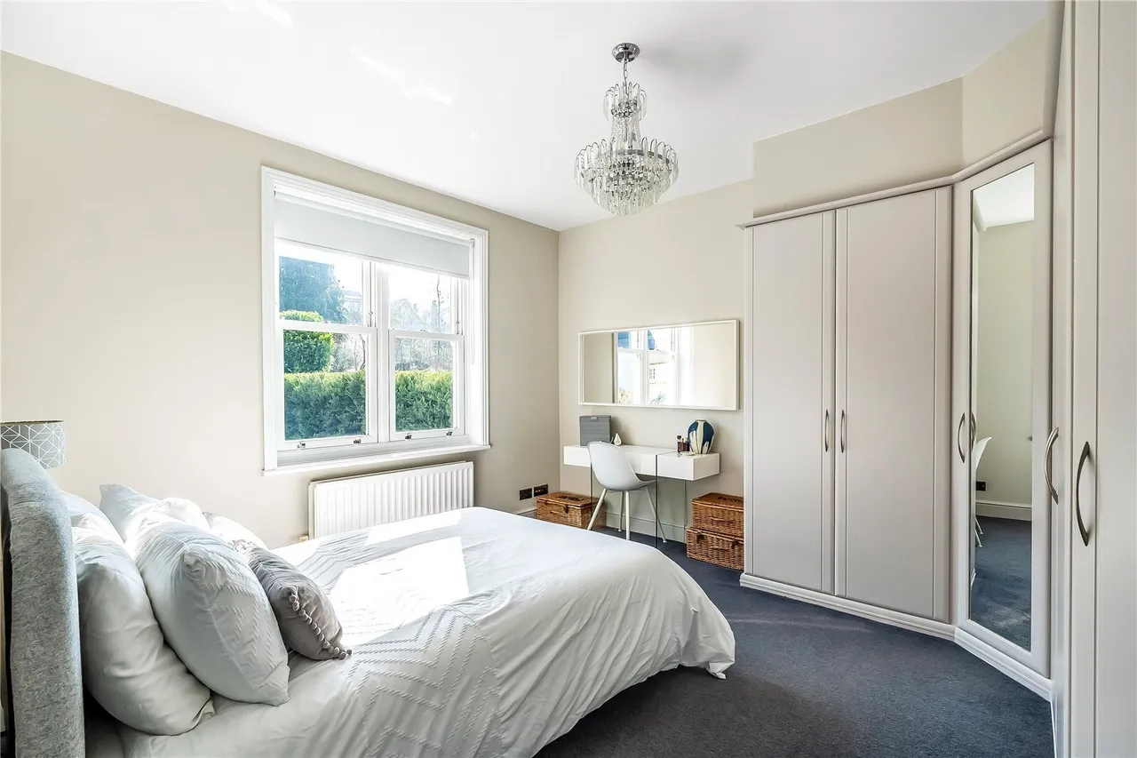 Chart Lane, Reigate, RH2, photo 22