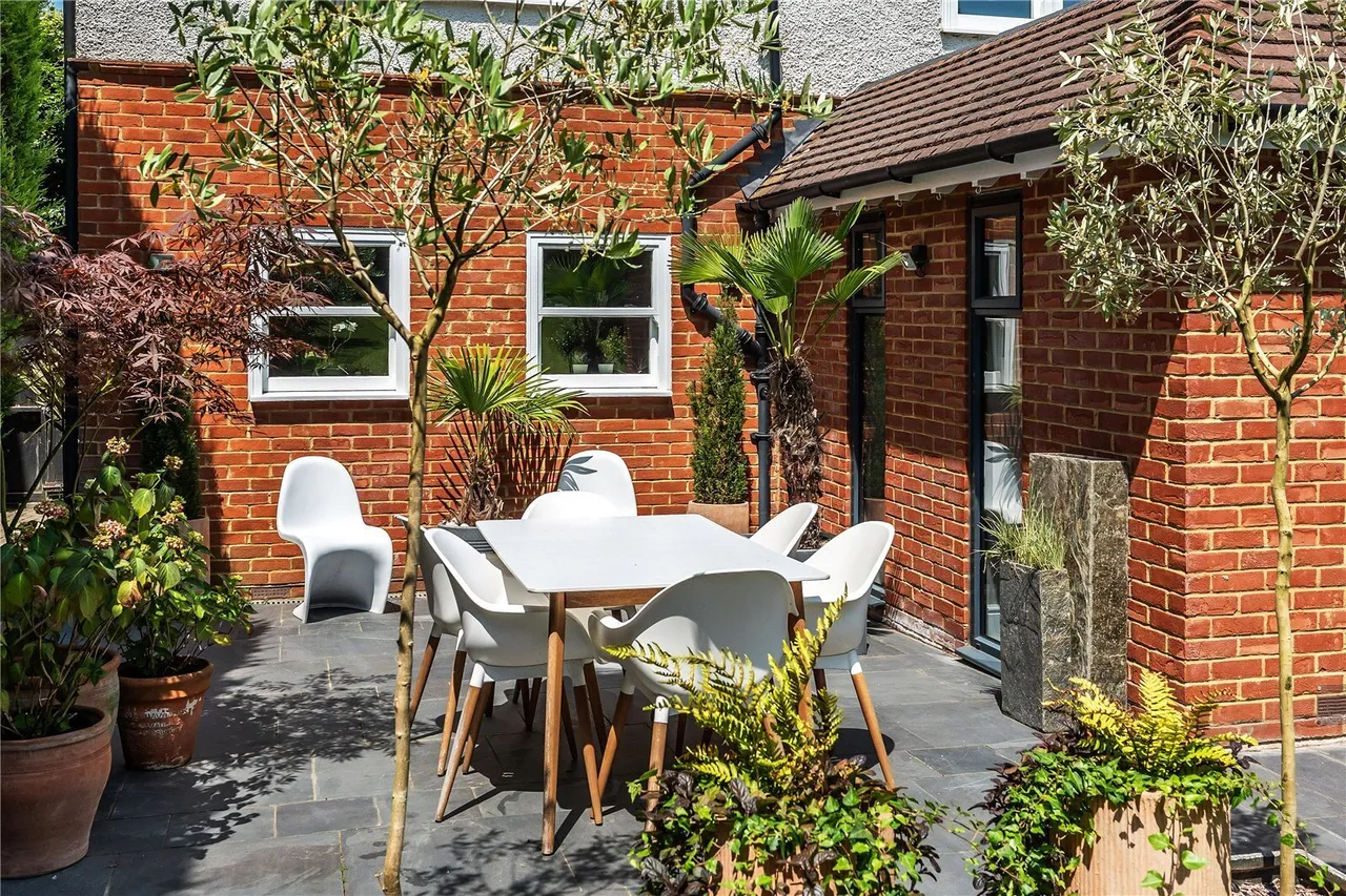 Chart Lane, Reigate, RH2, photo 28