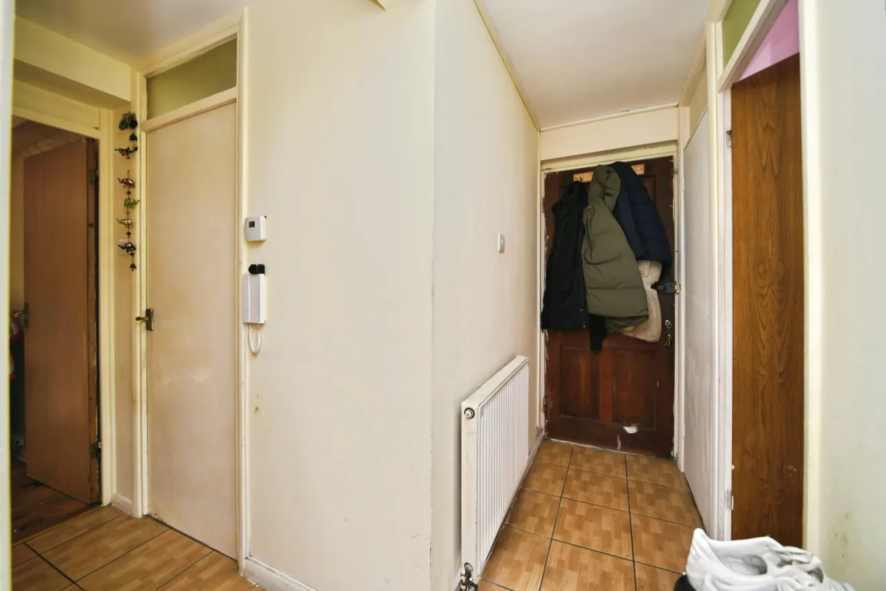 Whitley Road, London, N17, photo 17