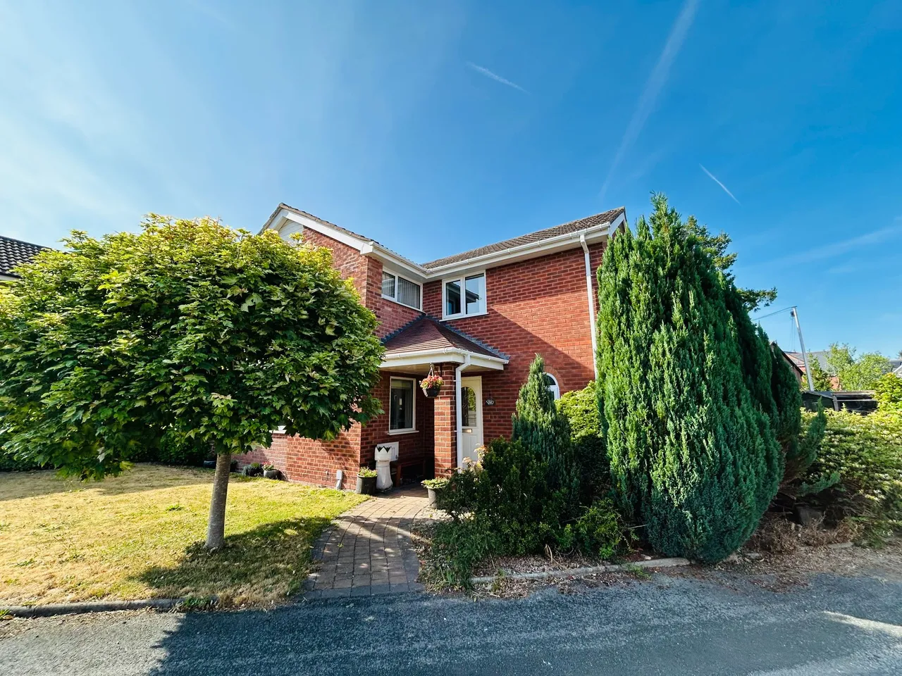 Springfield Avenue, Lymm, photo 22