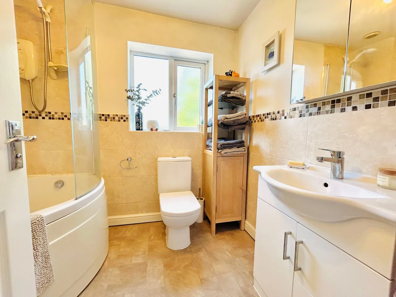 Springfield Avenue, Lymm, photo 14