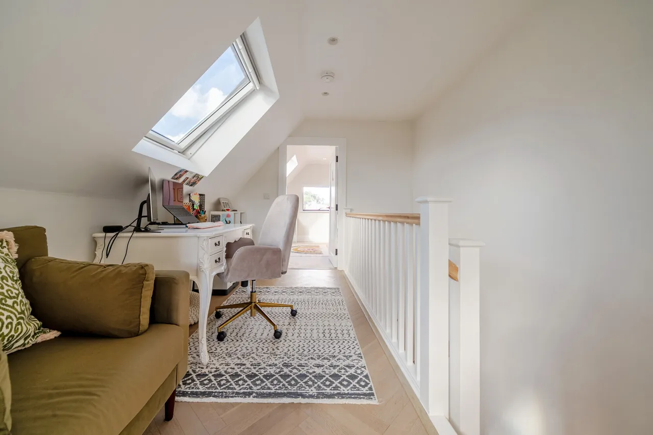 Barons Drive, Cranleigh, GU6, photo 16