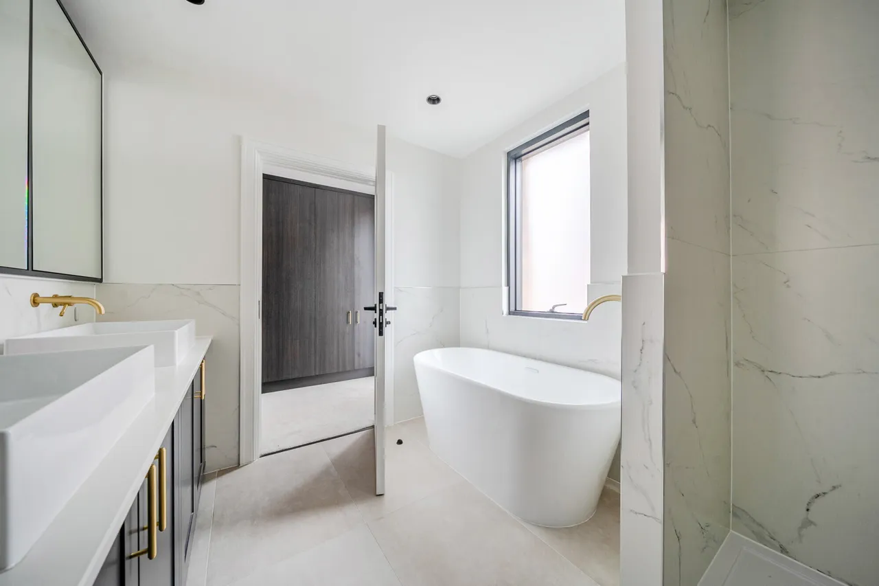 Barons Drive, Cranleigh, GU6, photo 12