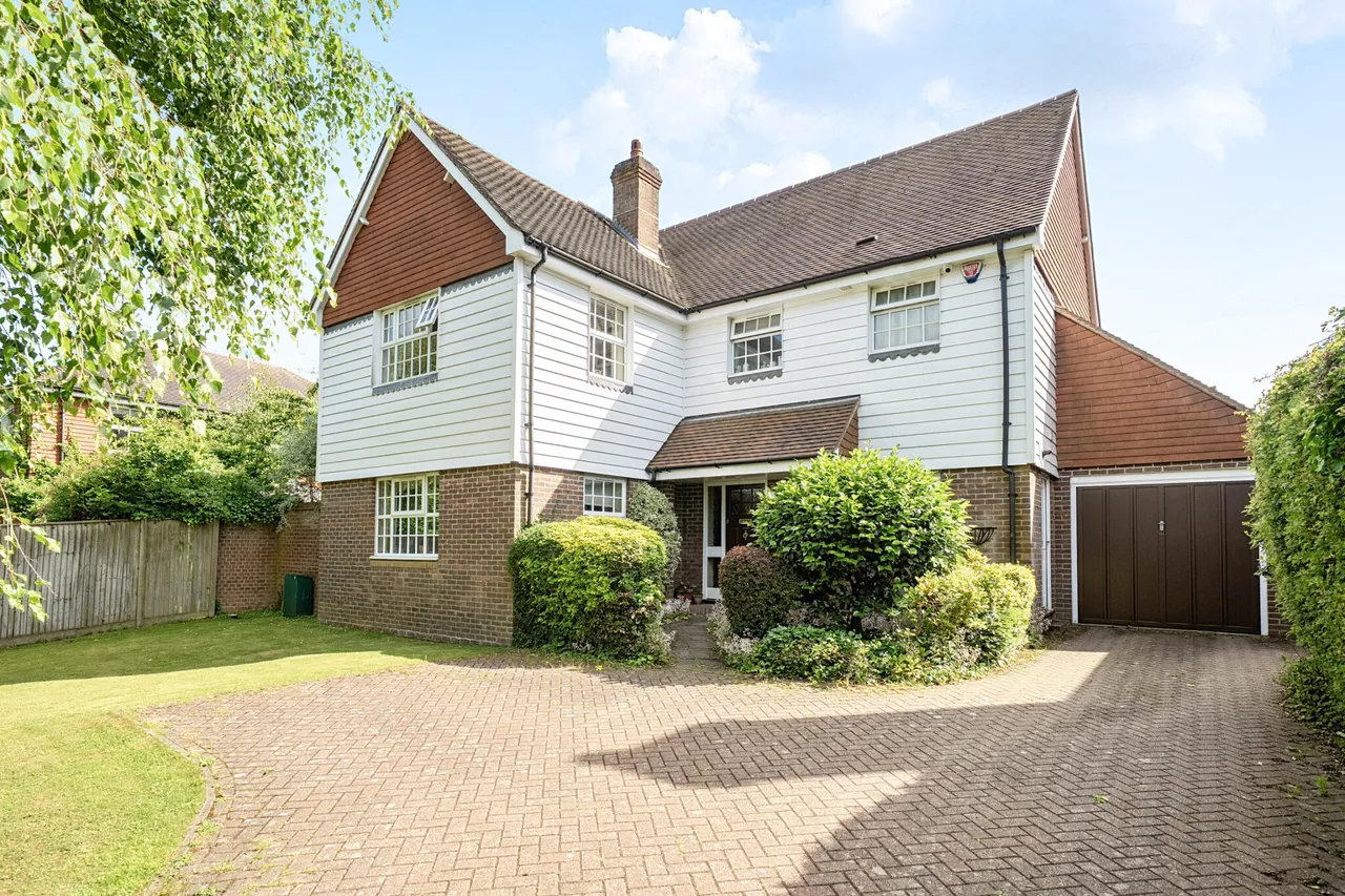 4 bed house for sale, Cranbrook Road, Goudhurst, TN17