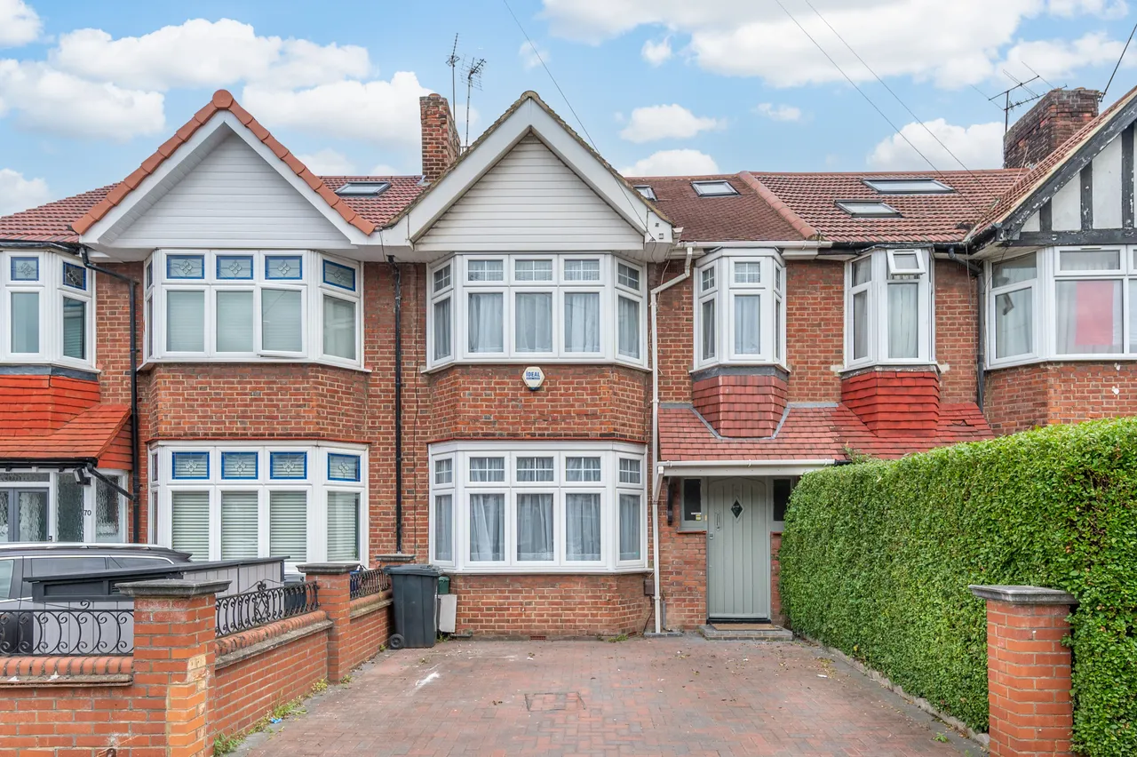 4 bed house to rent, London, W3