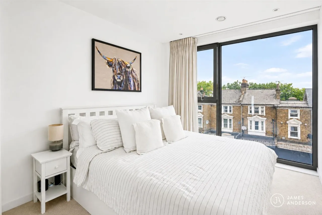 Upper Richmond Road, London, SW15, photo 6