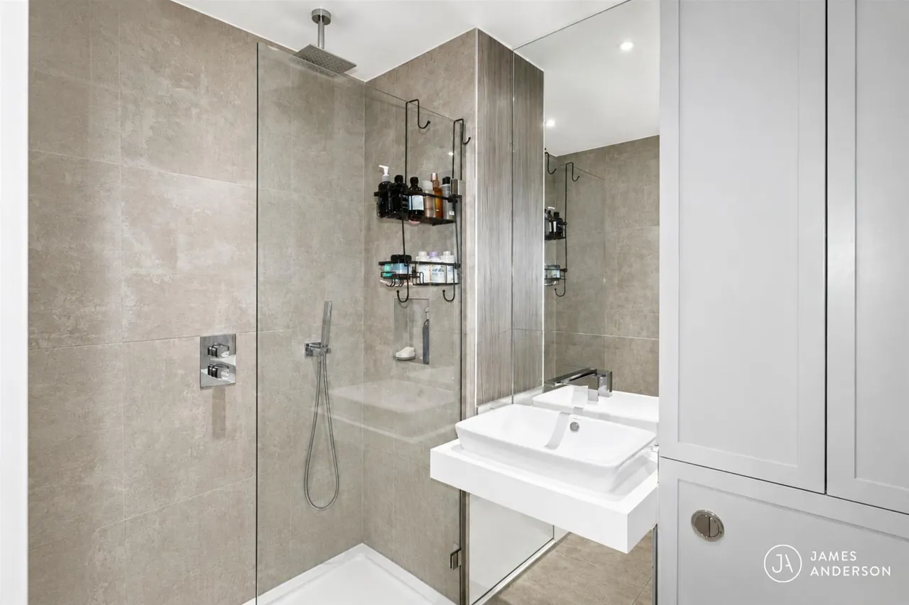 Upper Richmond Road, London, SW15, photo 9