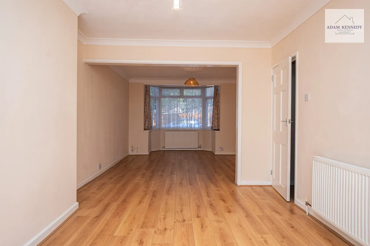 5 Salmons Road, London, N9 7JT, photo 2