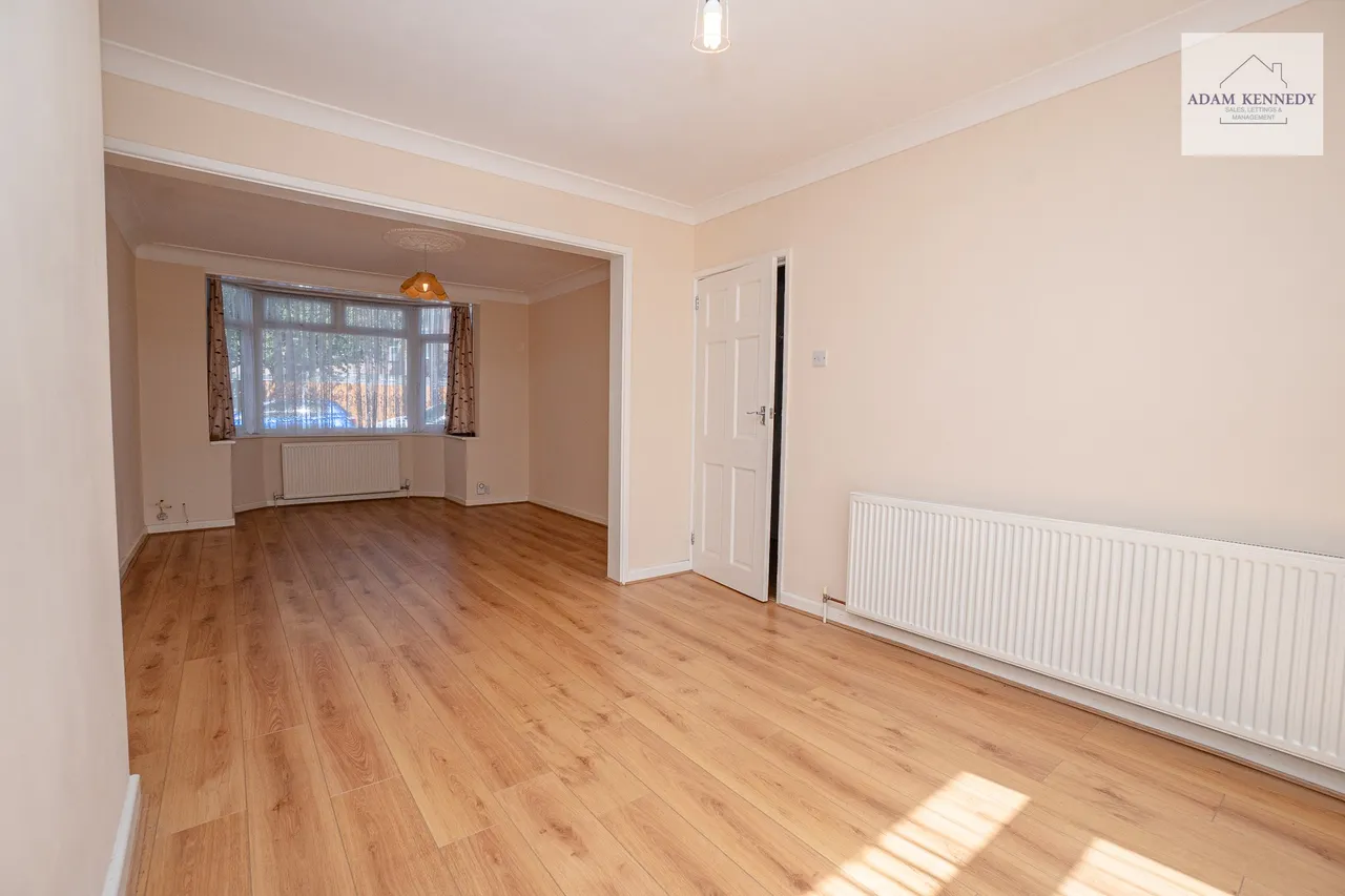 5 Salmons Road, London, N9 7JT, photo 4