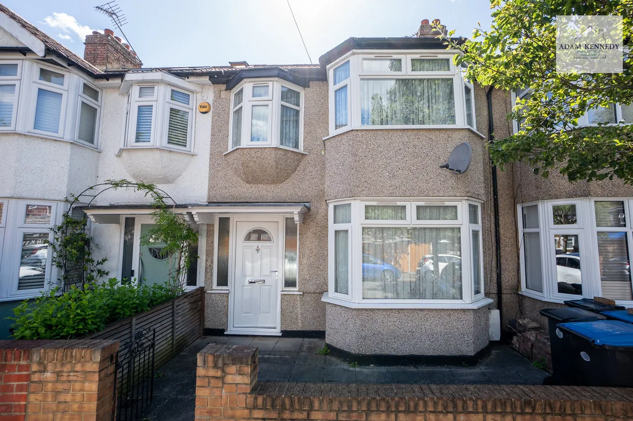 5 Salmons Road, London, N9 7JT, photo 31