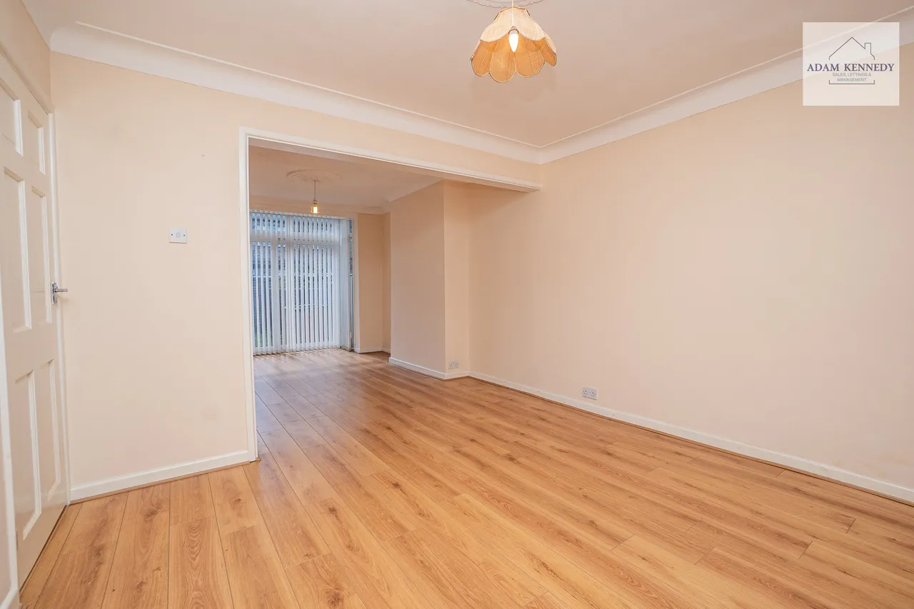 5 Salmons Road, London, N9 7JT, photo 5