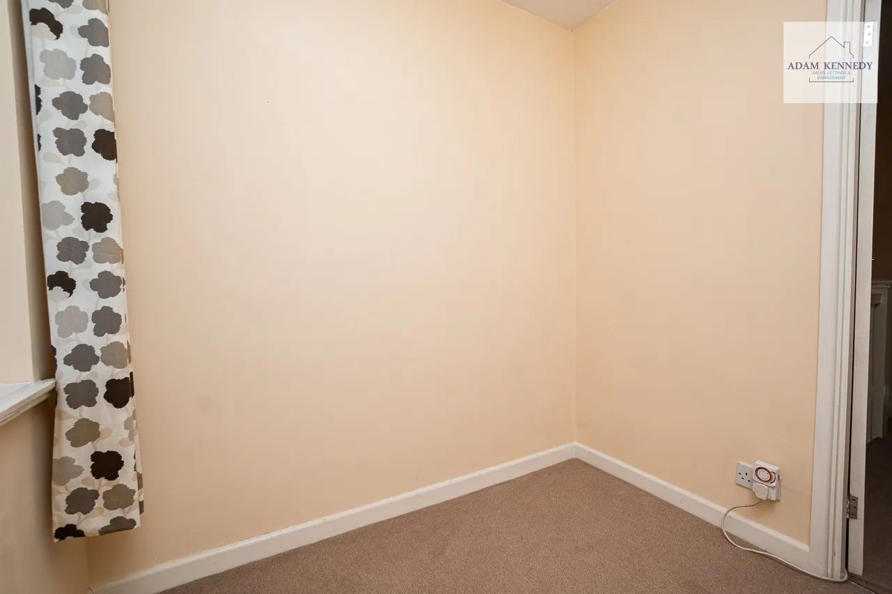 5 Salmons Road, London, N9 7JT, photo 24