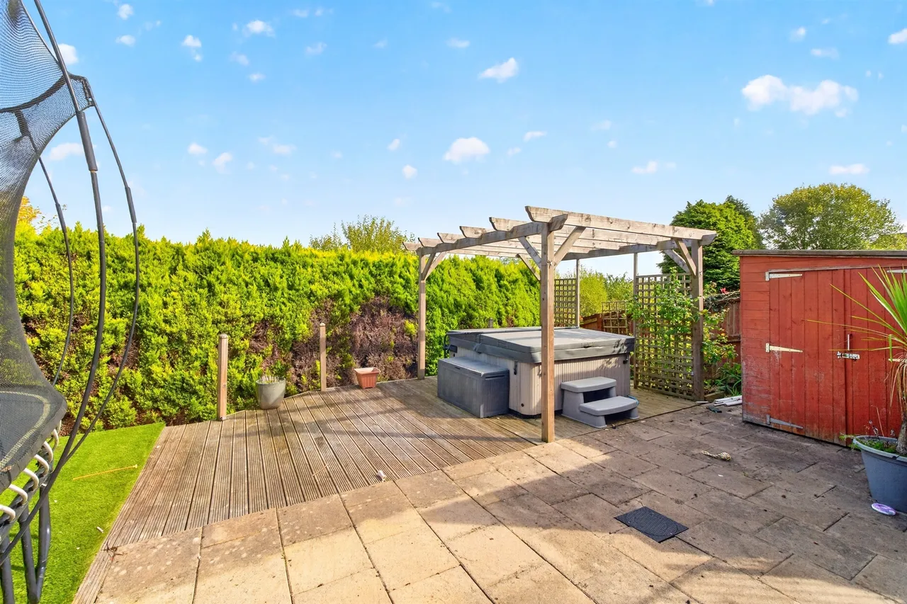 Clos Ysgallen Cardiff, CF15, photo 19