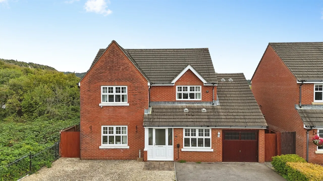 4 bed house for sale, Clos Ysgallen Cardiff, CF15