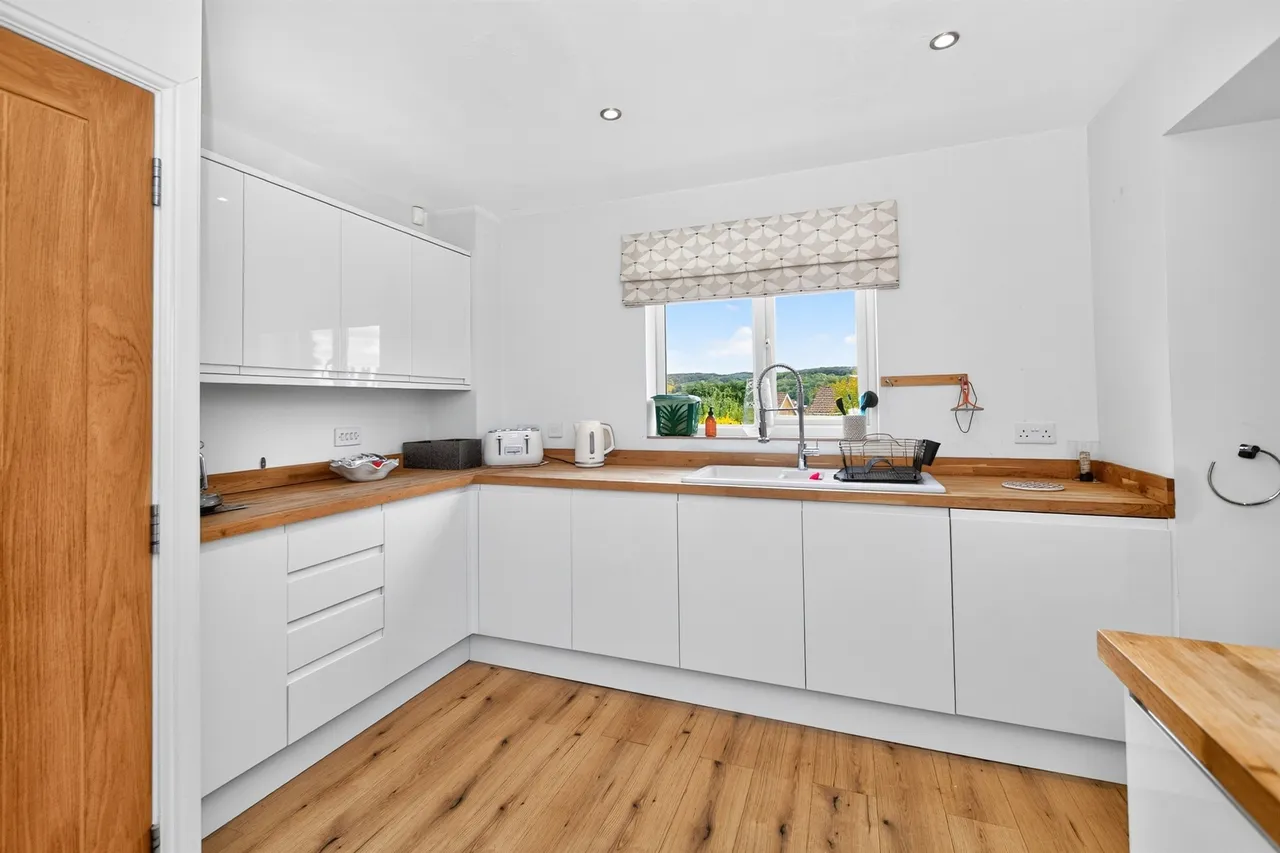 Clos Ysgallen Cardiff, CF15, photo 31