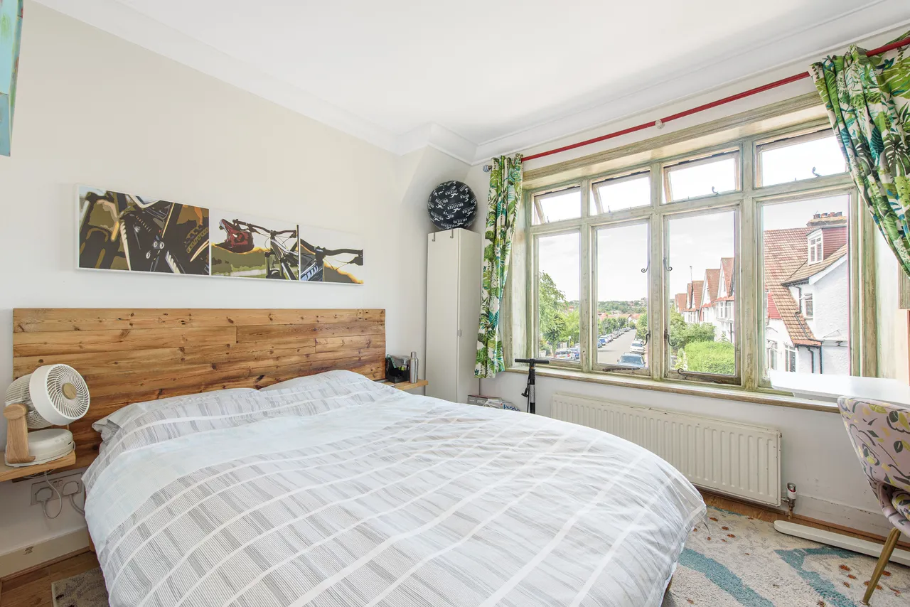 113 Woodstock Avenue, London, photo 5