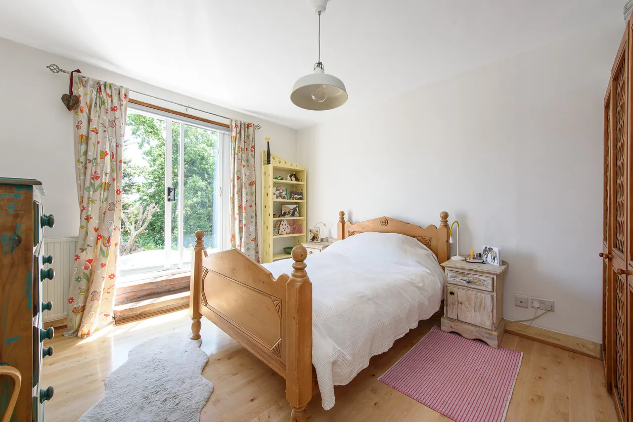 113 Woodstock Avenue, London, photo 8