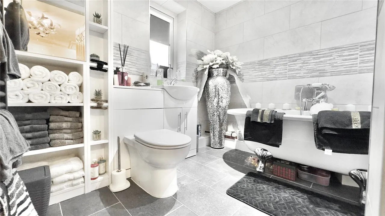 Howbeck Road, Oxton, CH43, photo 21
