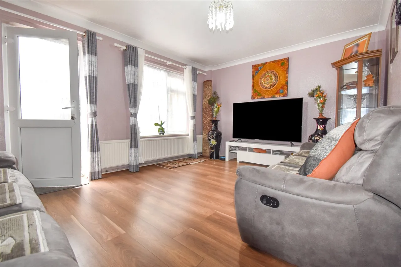 Spurs Court, Aldershot, Hampshire, GU11 1YE, photo 5