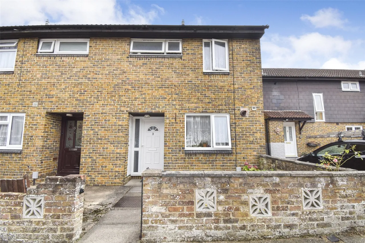 3 bed house for sale — Spurs Court, Aldershot, Hampshire, GU11 1YE