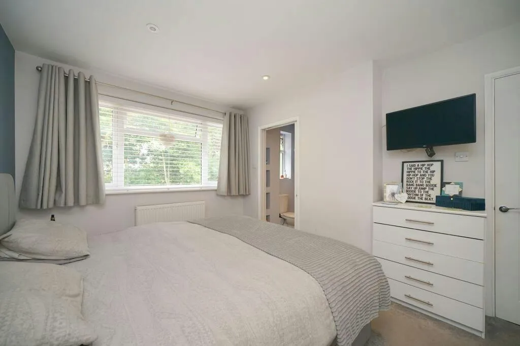 Wood End, Park Street, AL2, photo 11