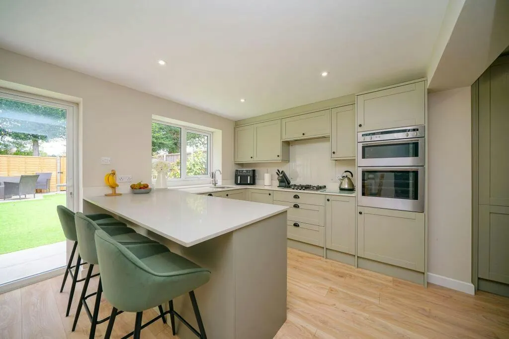Wood End, Park Street, AL2, photo 2
