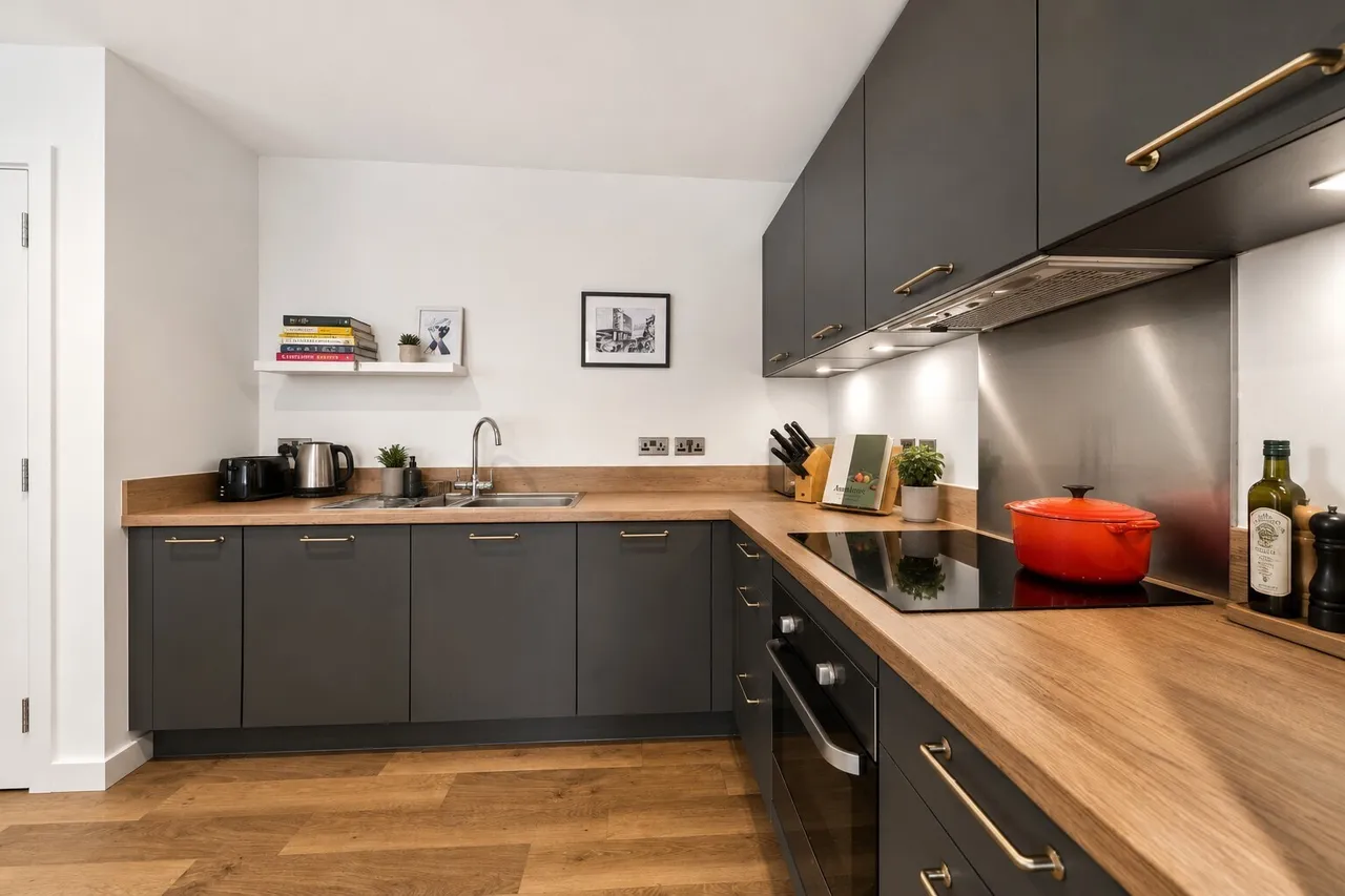 Clapham Road, London, SW9, photo 6