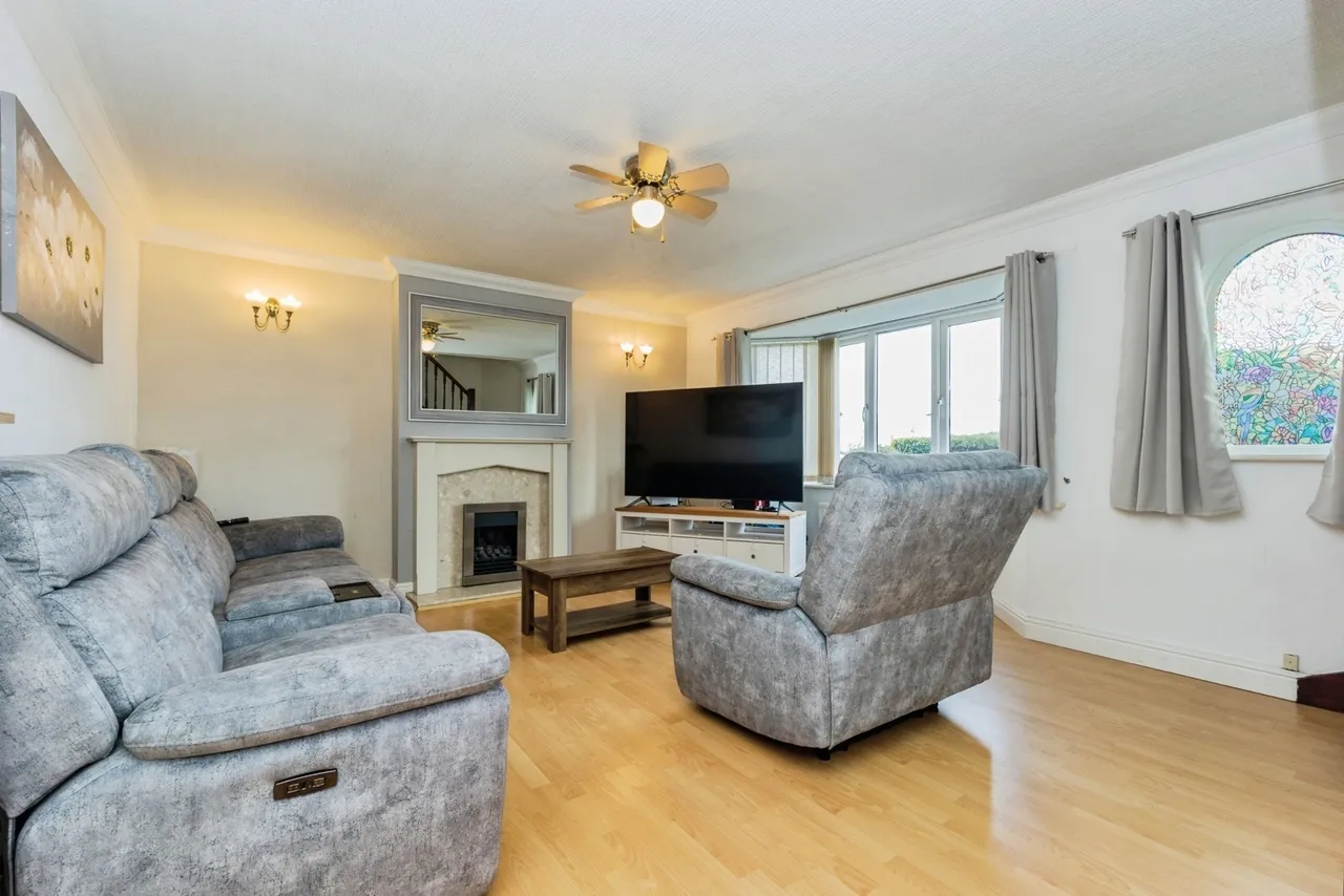 Town Gate Drive, Manchester, M41, photo 2