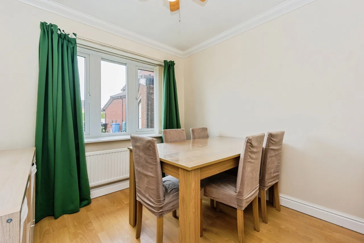 Town Gate Drive, Manchester, M41, photo 4