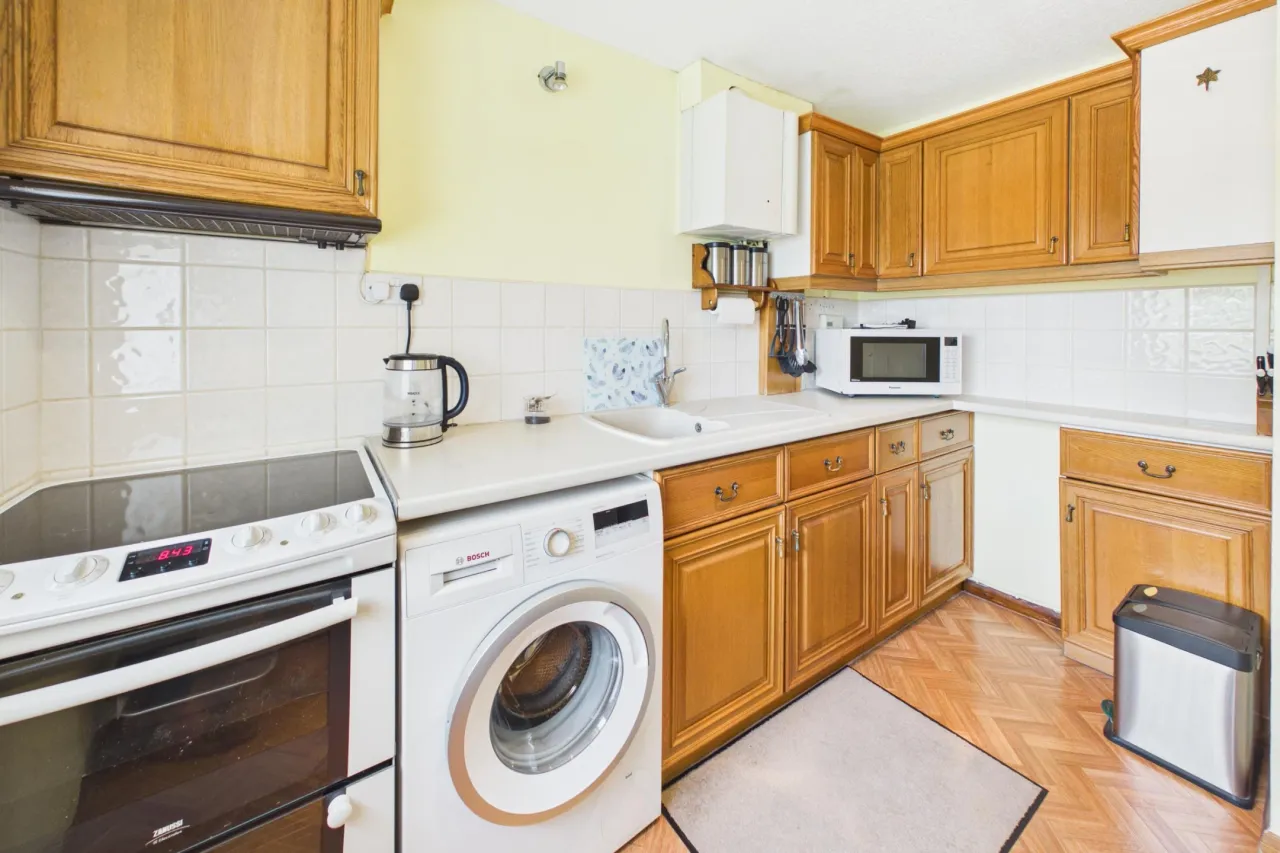 Vicarage Lane, Bovingdon, HP3, photo 15