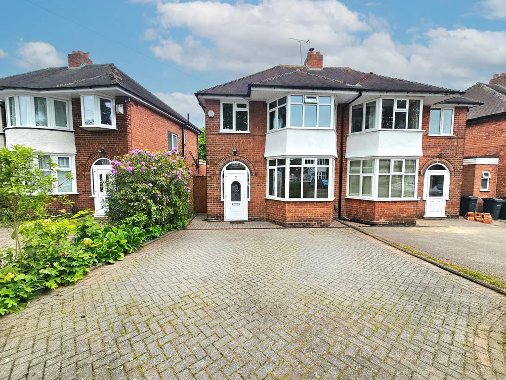 3 bed house for sale, Roylesden Crescent, Sutton Coldfield, B73