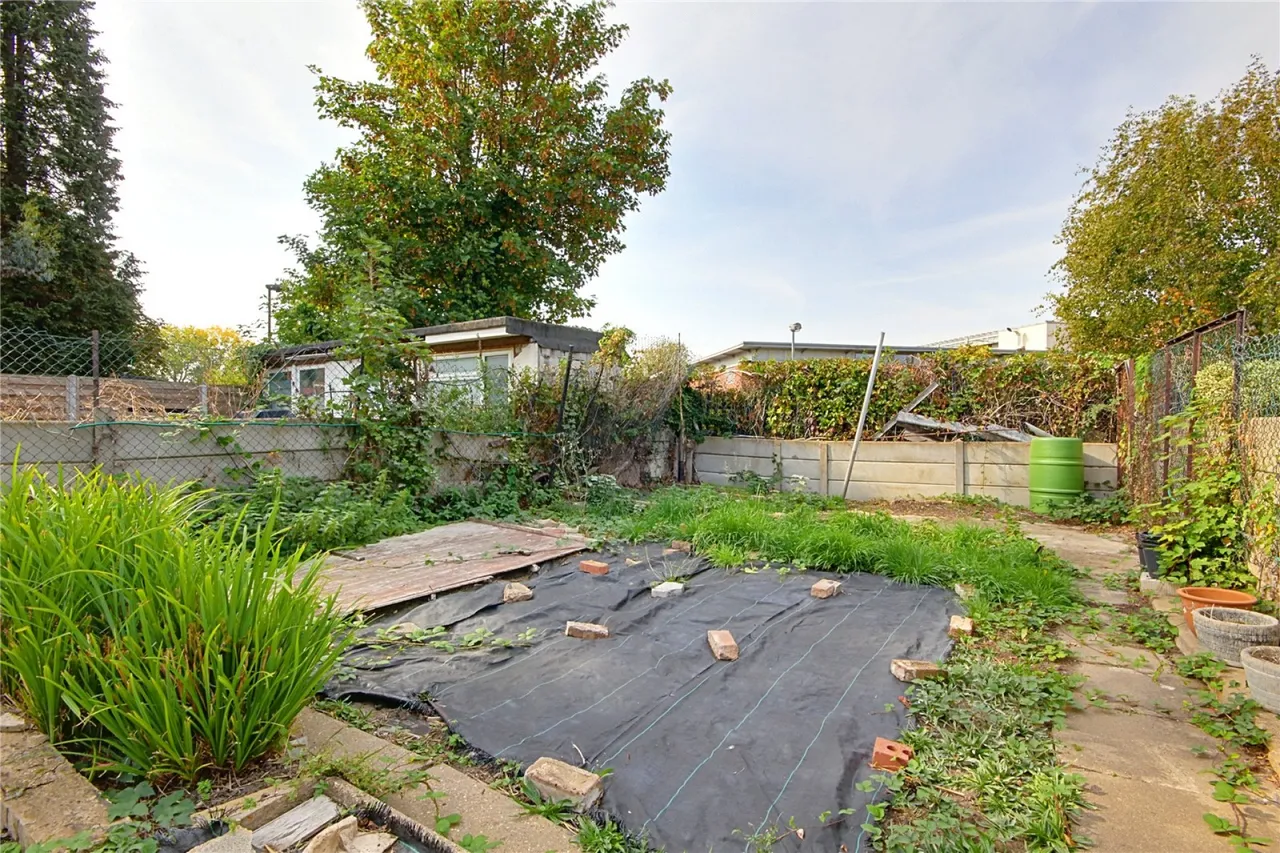 Hammond Road, Enfield, photo 20