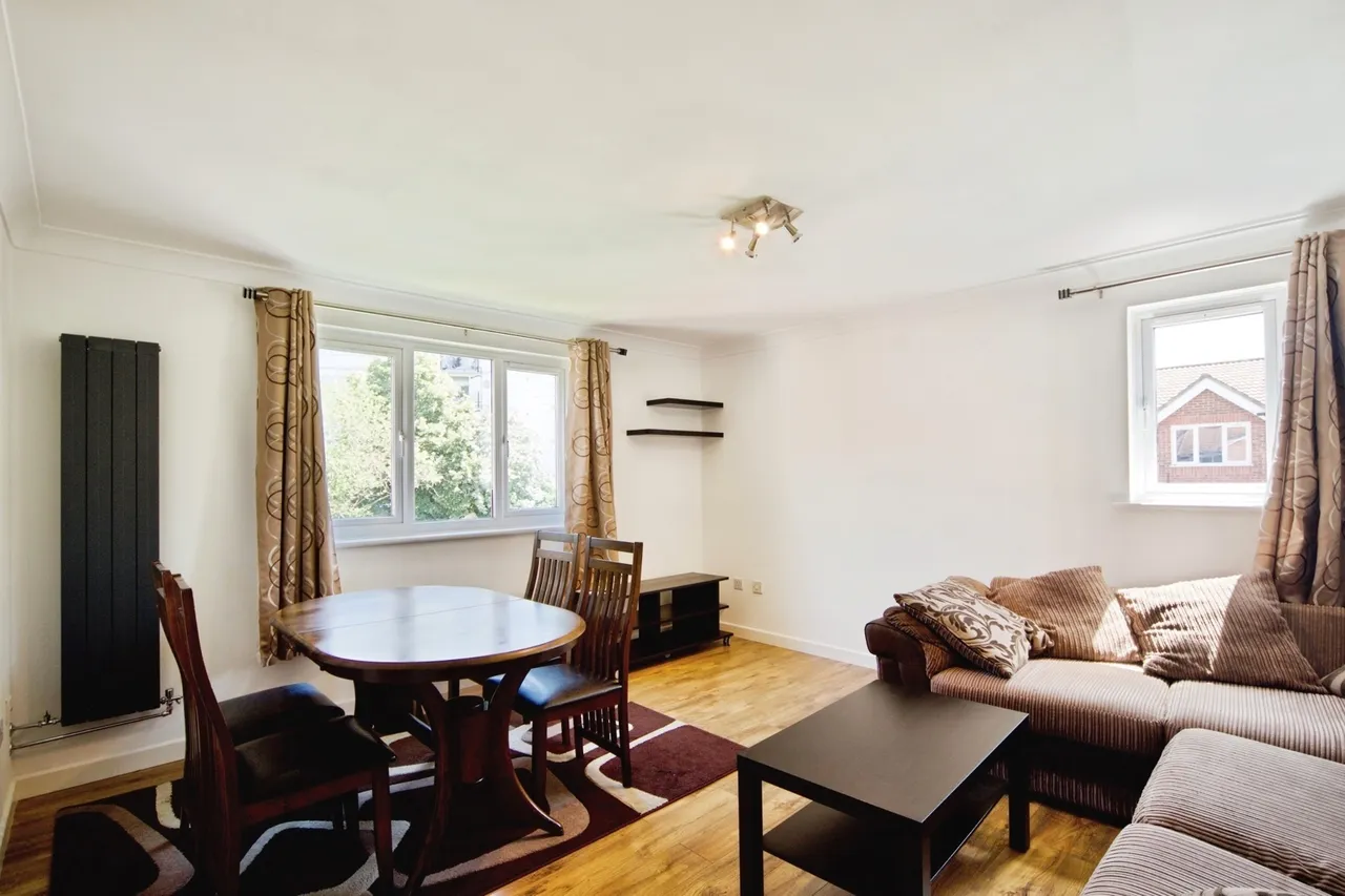 1 bed flat for sale — Green Pond Close, Walthamstow, E17