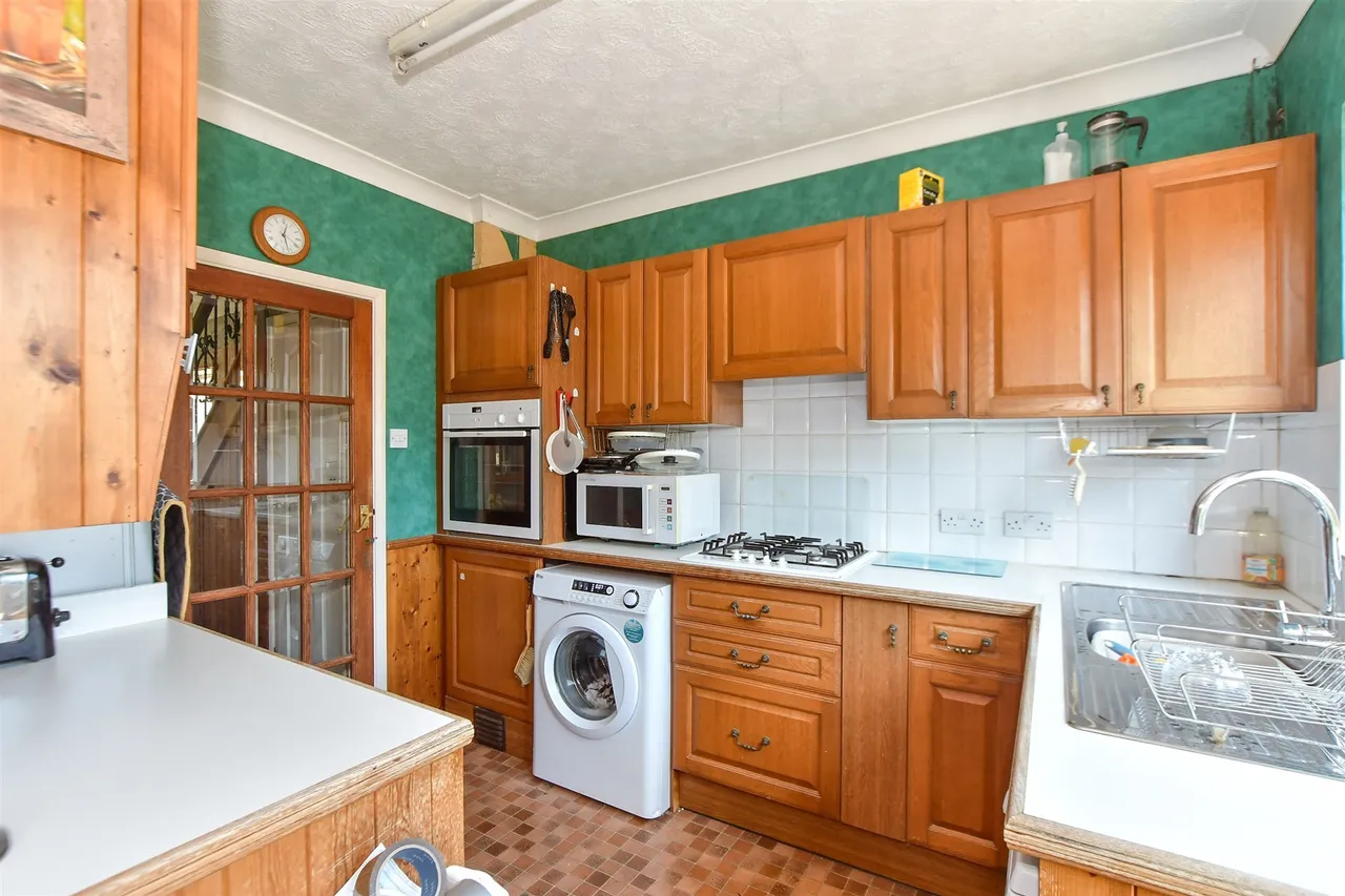 Chaseside Close, Romford, RM1, photo 4